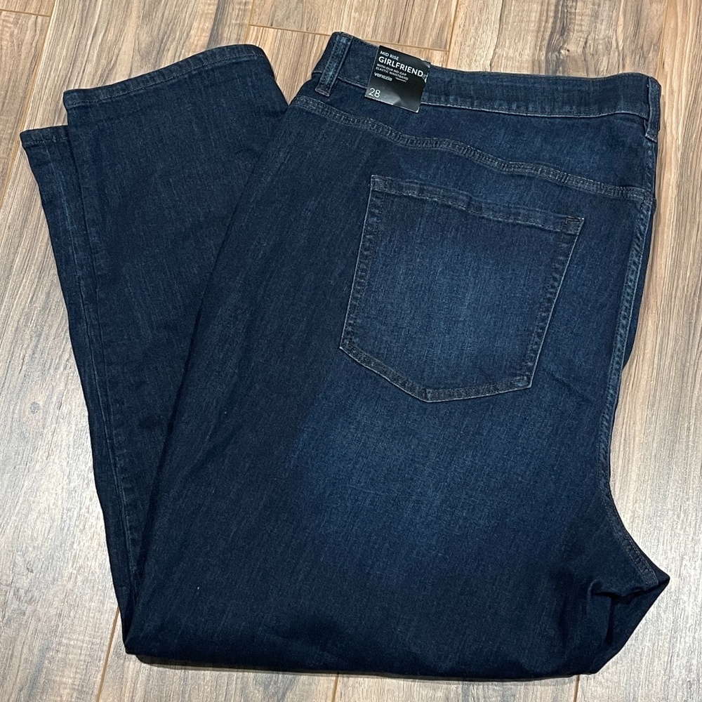 Lane Bryant Venezia Girlfriend Jeans. Mid Rise.  Sz 28.  New with Tags!